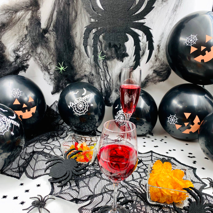 Halloween Deko Set - Spinnennetz mit Spinnen + 10 Luftballons + 1 Spinne Filz Untersetzer