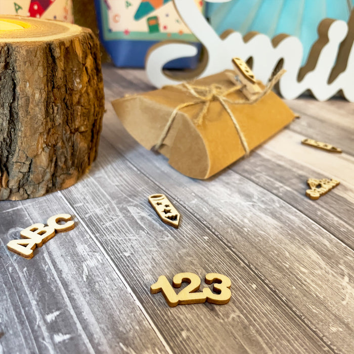 Schulkind Holz Konfetti Set mit 123 ABC Stift Zuckertüte Motiv für Schuleinführung Einschulung Tischdeko - natur