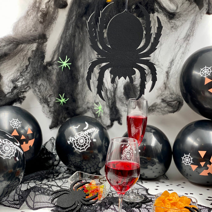 Halloween Deko Set - Spinnennetz mit Spinnen + 10 Luftballons + 1 Spinne Filz Untersetzer