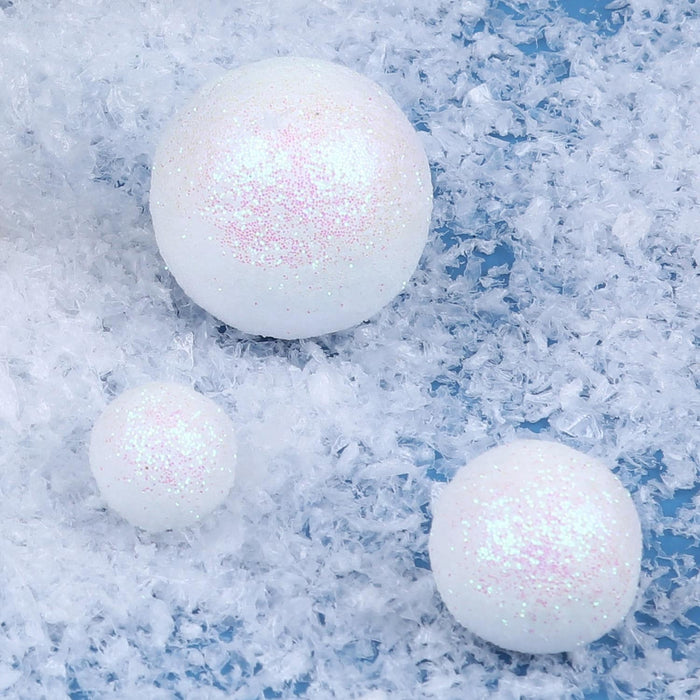 Styropor Kugeln als Streudeko Tischdeko Deko für Weihnachten Weihnachtsdeko zum Basteln DIY - weiß