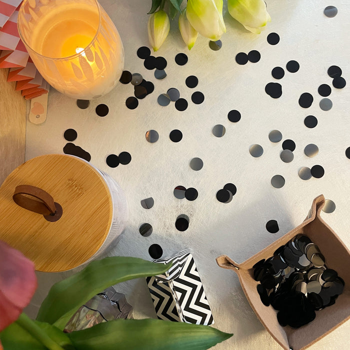 Konfetti schwarz grau rund glänzend Tisch Deko für Halloween Geburtstag Silvester Feier Jubiläum Streu Deko