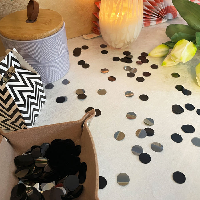 Konfetti schwarz grau rund glänzend Tisch Deko für Halloween Geburtstag Silvester Feier Jubiläum Streu Deko