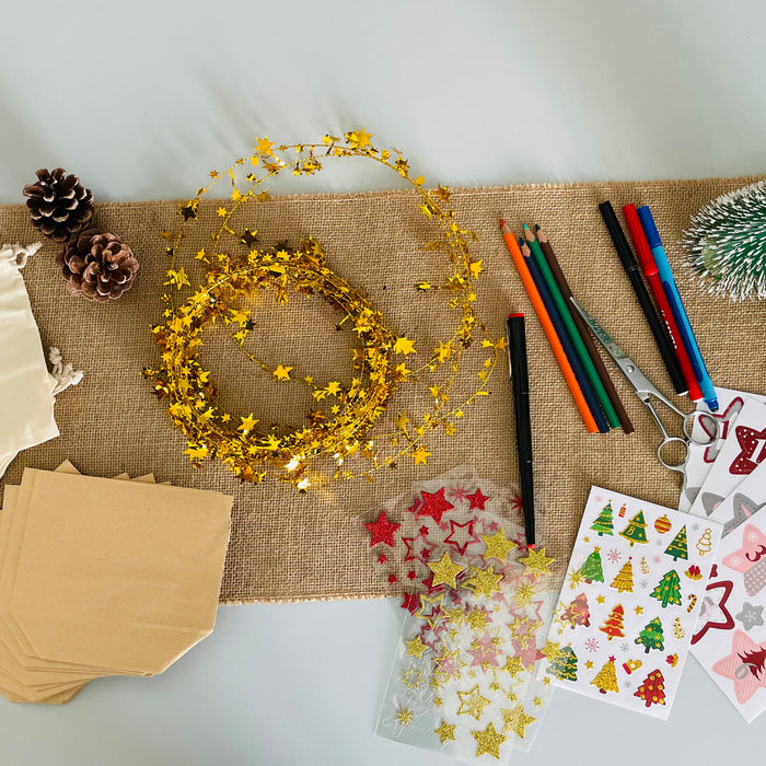 DIY Adventskalender Set - 12 Kraftpapier Tüten + 12 Baumwollsäckchen + 24 Zahlen Sticker uvm. für Weihnachten Advent Deko