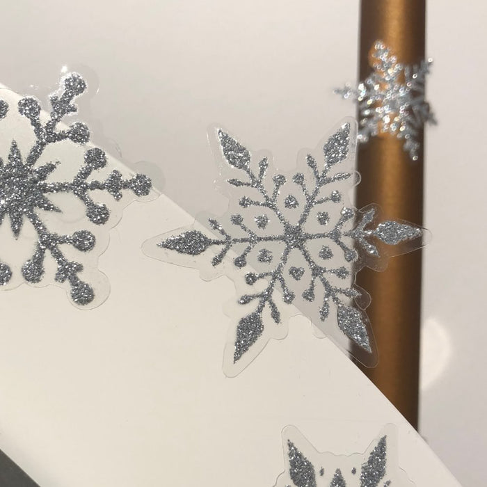 24 Schneeflocken Schnee Sticker Aufkleber Winter Deko Weihnachtsdeko selbstklebend - silber