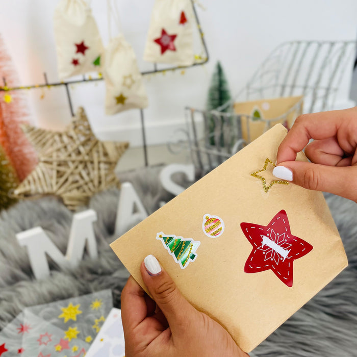 DIY Adventskalender Set - 12 Kraftpapier Tüten + 12 Baumwollsäckchen + 24 Zahlen Sticker uvm. für Weihnachten Advent Deko