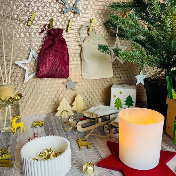 24 Mini Wäscheklammern aus Holz mit Band für Weihnachten Geburtstag DIY Projekte Adventskalender Basteln - gold