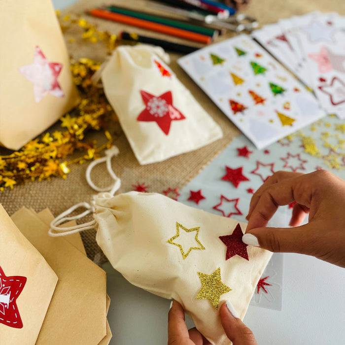 DIY Adventskalender Set - 12 Kraftpapier Tüten + 12 Baumwollsäckchen + 24 Zahlen Sticker uvm. für Weihnachten Advent Deko